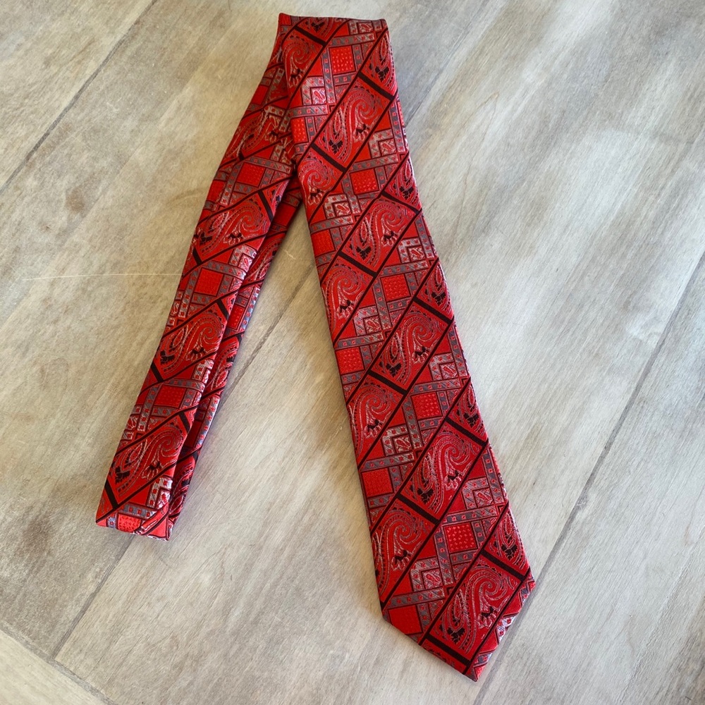 Stacy Adams Red with Black, Sliver patterned Tie